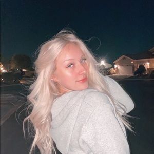 Meet your Posher, Bella